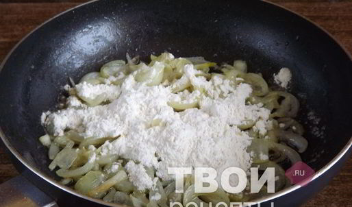 шпинатный суп-пюре с грудинкой