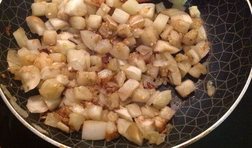 суп-пюре из белой фасоли с баклажанами