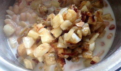 суп-пюре из белой фасоли с баклажанами