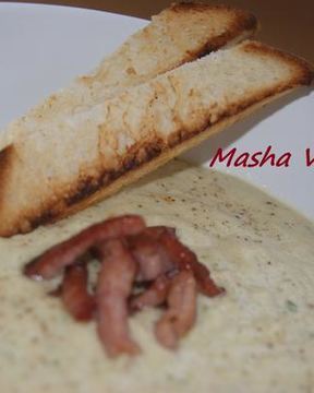 Суп-пюре из кабачка с копченостями Нежный