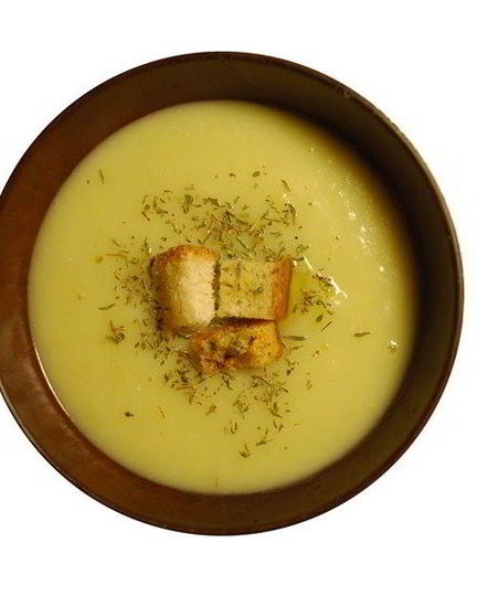 Рецепт суп-пюре из картофеля и лука-порея с крутонами