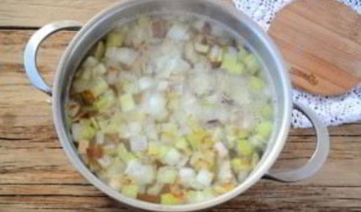 суп-пюре из лука-порея