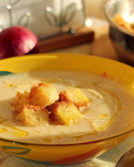 Рецепт супа-пюре из цветной капусты с гренками