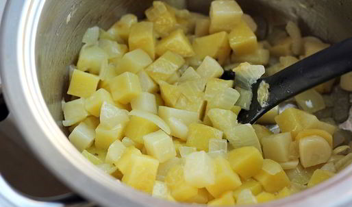 суп-пюре из цветной капусты с гренками