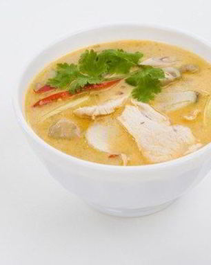 Суп-пюре из цыпленка с орехами