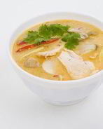 Суп-пюре из цыпленка с орехами