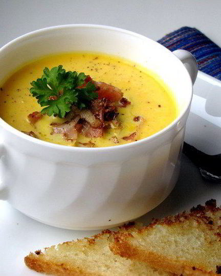 Рецепт супа-пюре из тыквы с беконом и орехами
