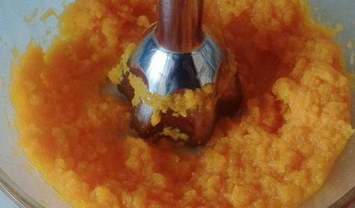 суп-пюре из тыквы с фрикадельками