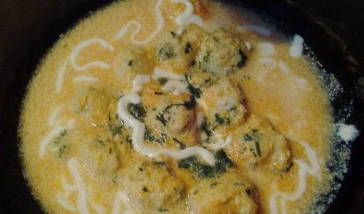 суп-пюре из тыквы с фрикадельками