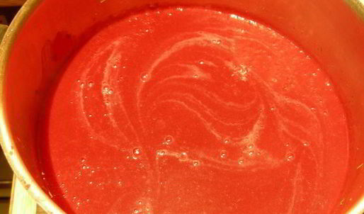 свекольный суп-пюре с яблоком и тимьяном