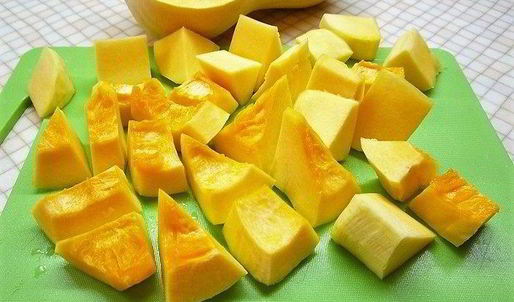 тыквенный суп-пюре с нутом и креветками