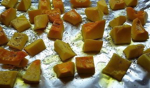 тыквенный суп-пюре с нутом и креветками