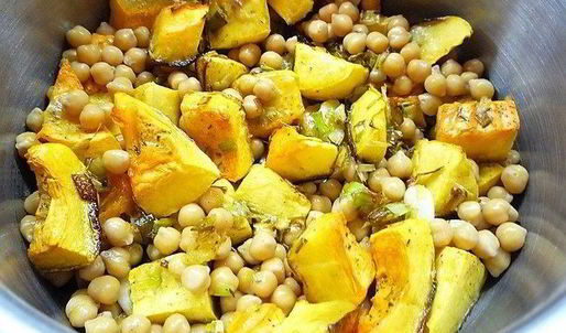 тыквенный суп-пюре с нутом и креветками