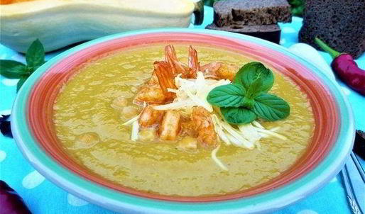 тыквенный суп-пюре с нутом и креветками