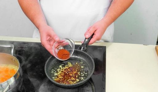 тыквенный суп-пюре с пряными сливками