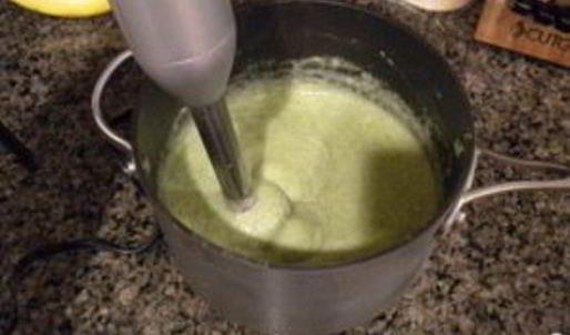 суп с брокколи и сыром по-быстрому