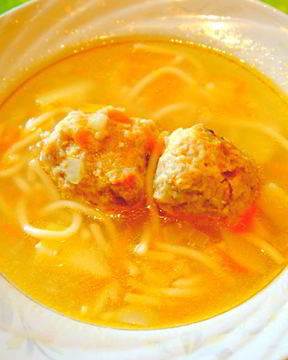 Суп с фрикадельками и макаронами