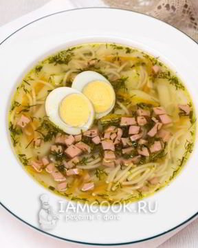 Суп с колбасой и вермишелью