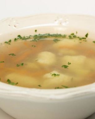 Суп с манными клецками