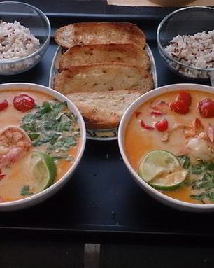 Суп Том Ям c тигровыми креветками