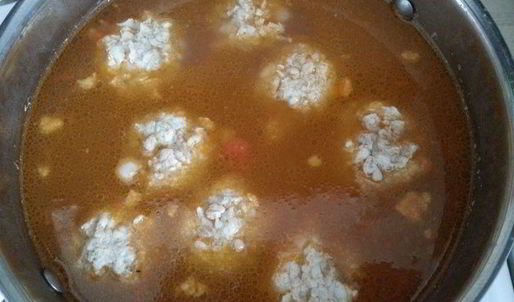 сырно-чесночный суп с фрикадельками