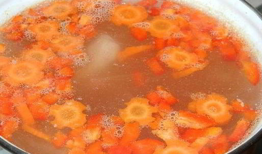 сырно-томатный суп на курином бульоне