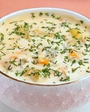 Сырный суп с курицей и плавленным сыром и рисом