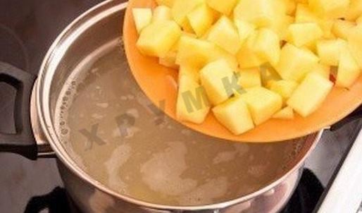 сырный суп с курицей и плавленным сыром и рисом