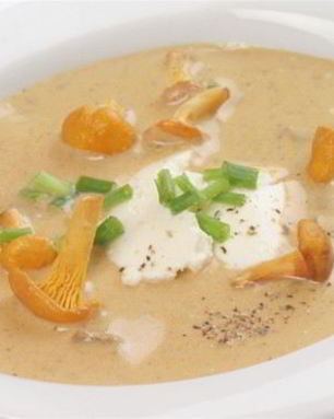 Сырный суп с лисичками