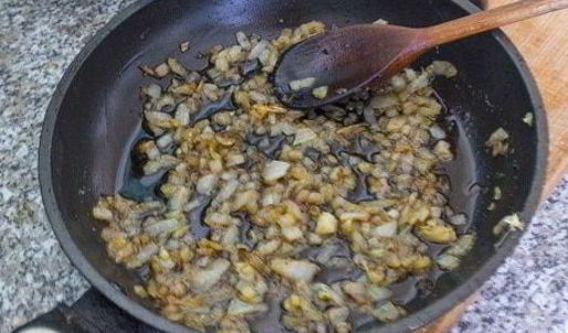 сырный суп с рисом и куриными кнелями