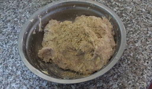 сырный суп с рисом и куриными кнелями