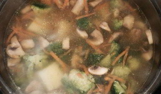 сырный суп с шампиньонами и брокколи