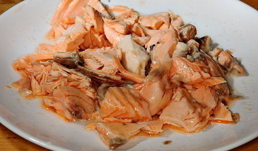 острый рыбный суп — уха с венгерским акцентом