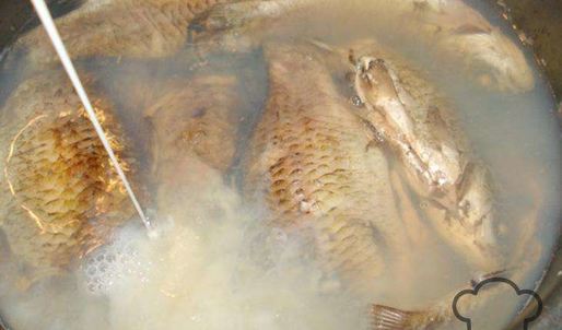 уха из карасей