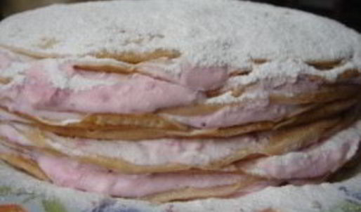 блинчики с творогом и клубникой