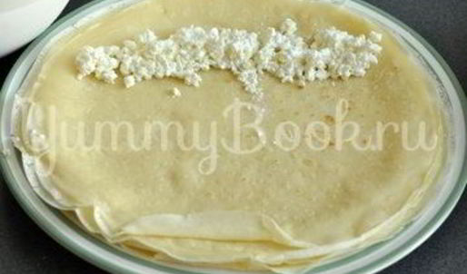 блинчики с творогом, запеченные в сметане