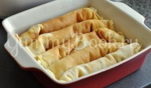 блинчики с творогом, запеченные в сметане