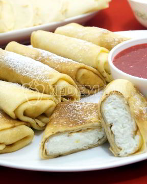 Блины на молоке с творогом