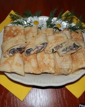 Блины с грибами и сыром