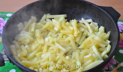 блины с куриной печенью и кабачком