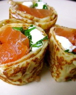 Блины с семгой и сливочным сыром