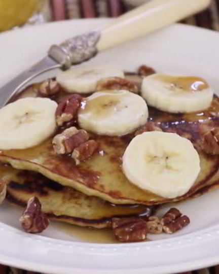 Рецепт быстрых банановых панкейков без муки