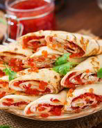 Нежные блины с творожным сыром и икрой