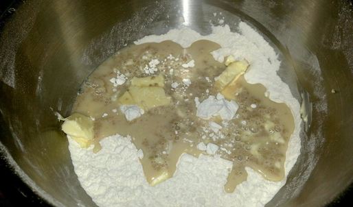 булочки с грецкими орехами и корицей