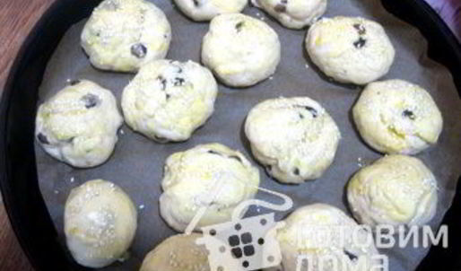булочки с изюмом