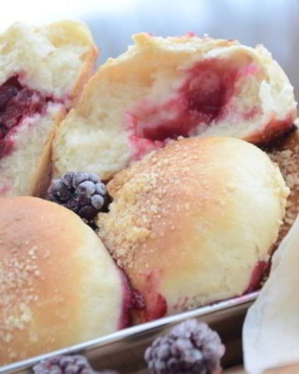 Рецепт булочек с вишней