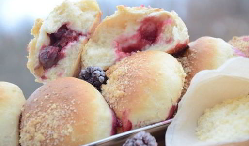 булочки с вишней