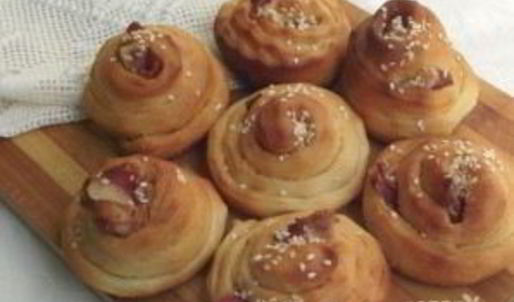 булочки-улитки с беконом