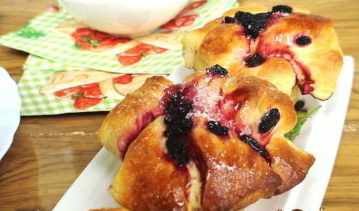 булочки ягодные фонтанчики