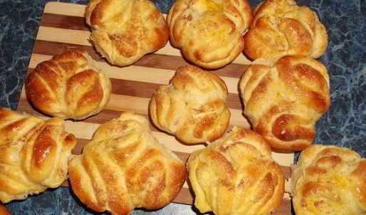 дрожжевые коричные булочки